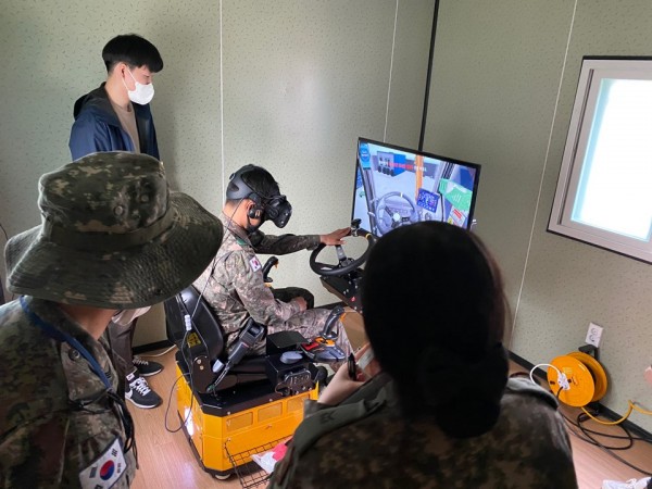 2024-06-11_Supplied Pocheon army excavator VR simulator.jpg